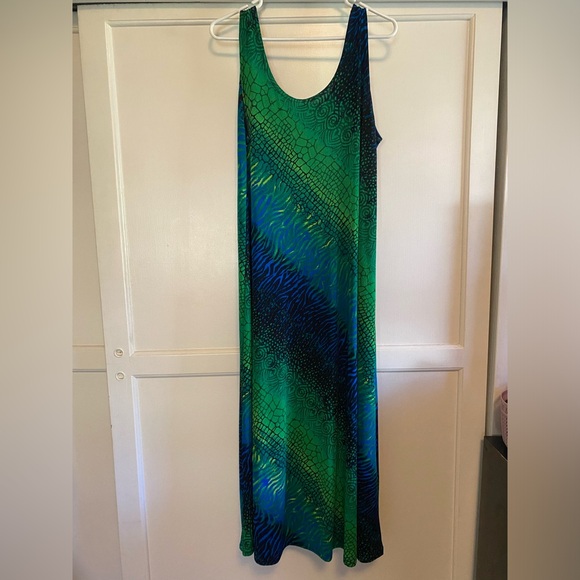 Jostar Vivid Animal Print Dress - Picture 9 of 9